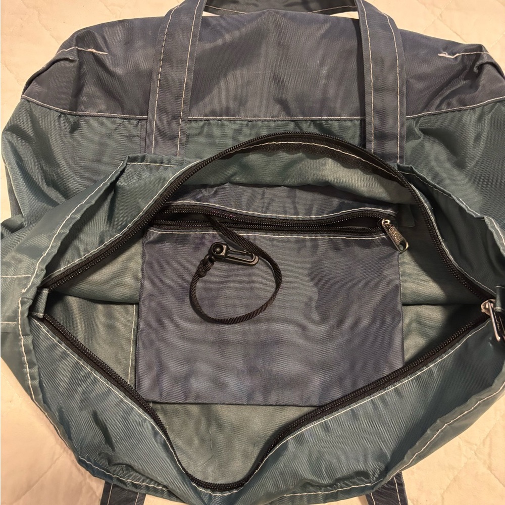 L.L. Bean Everyday Lightweight Tote Medium - Picture 3 of 3